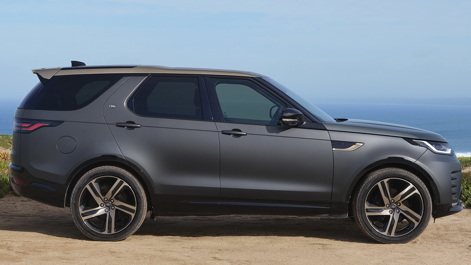 Το Land Rover Discovery απέκτησε νέες εκδόσεις Gemini και Tempest 